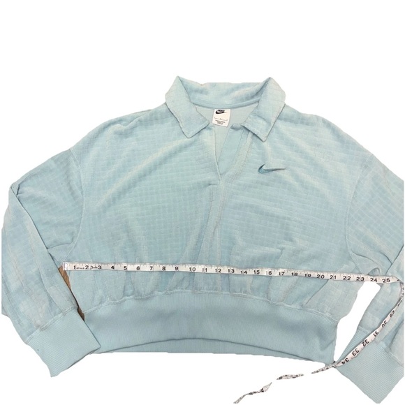 Nike Cropped Sweatshirt Womens Medium Light Blue Swoosh Pullover Long Sleeve - Picture 7 of 8
